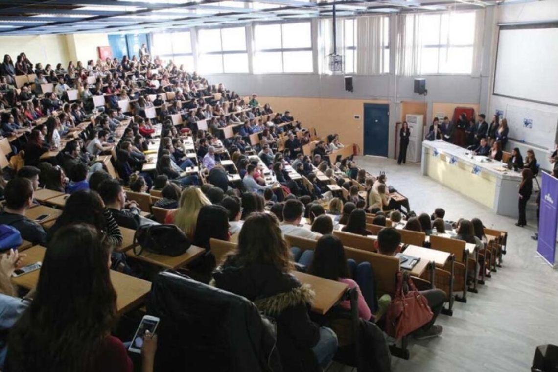 https://img.cnngreece.gr/img/1290/max/80/2024/02/26/aithousa.jpg?t=Nx_AlTnnZt3FrSbpj872fQ