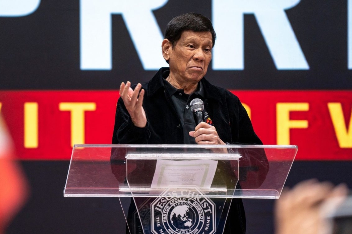 https://www.zougla.gr/Uploads/2025/03/11/duterte12.jpg