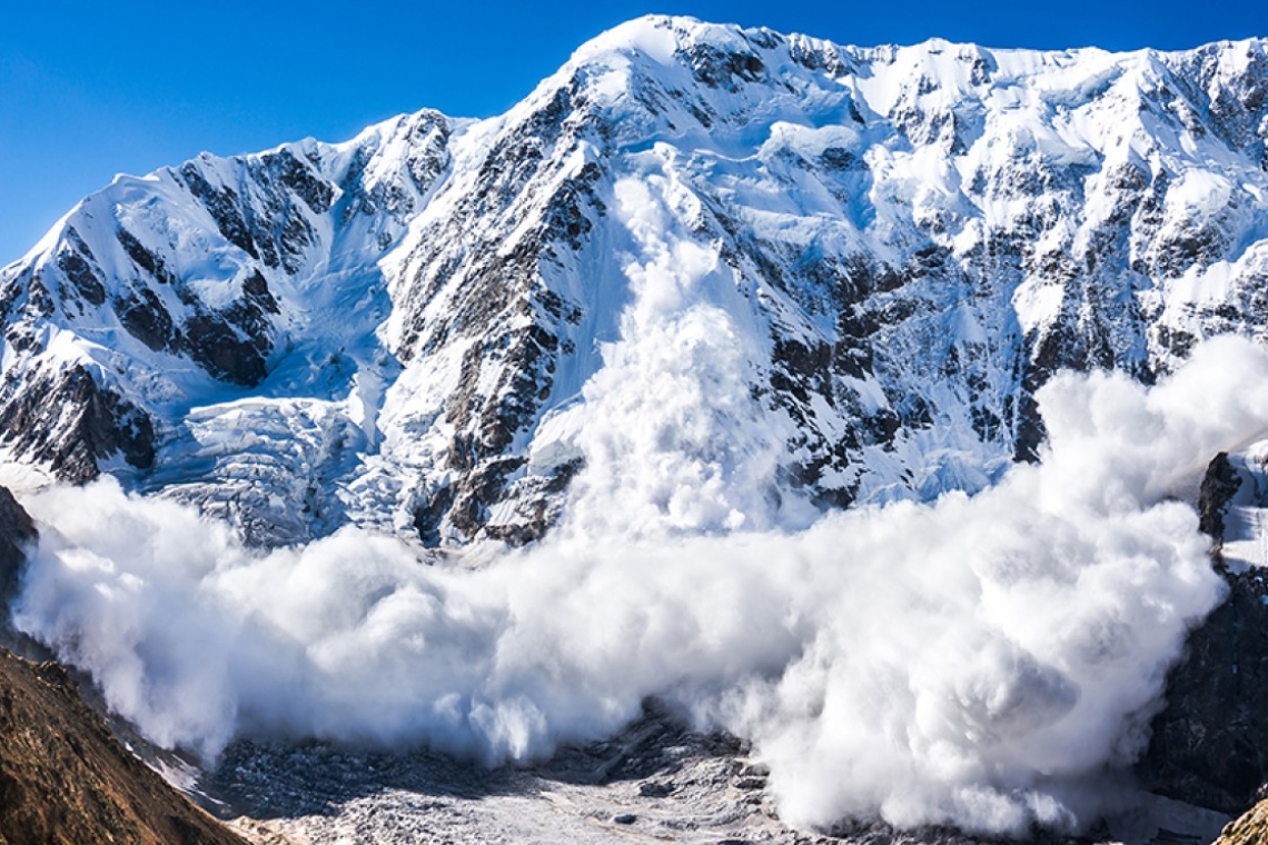 https://www.newsit.gr/wp-content/uploads/2025/03/AP_snow_drift-1200x630.jpg