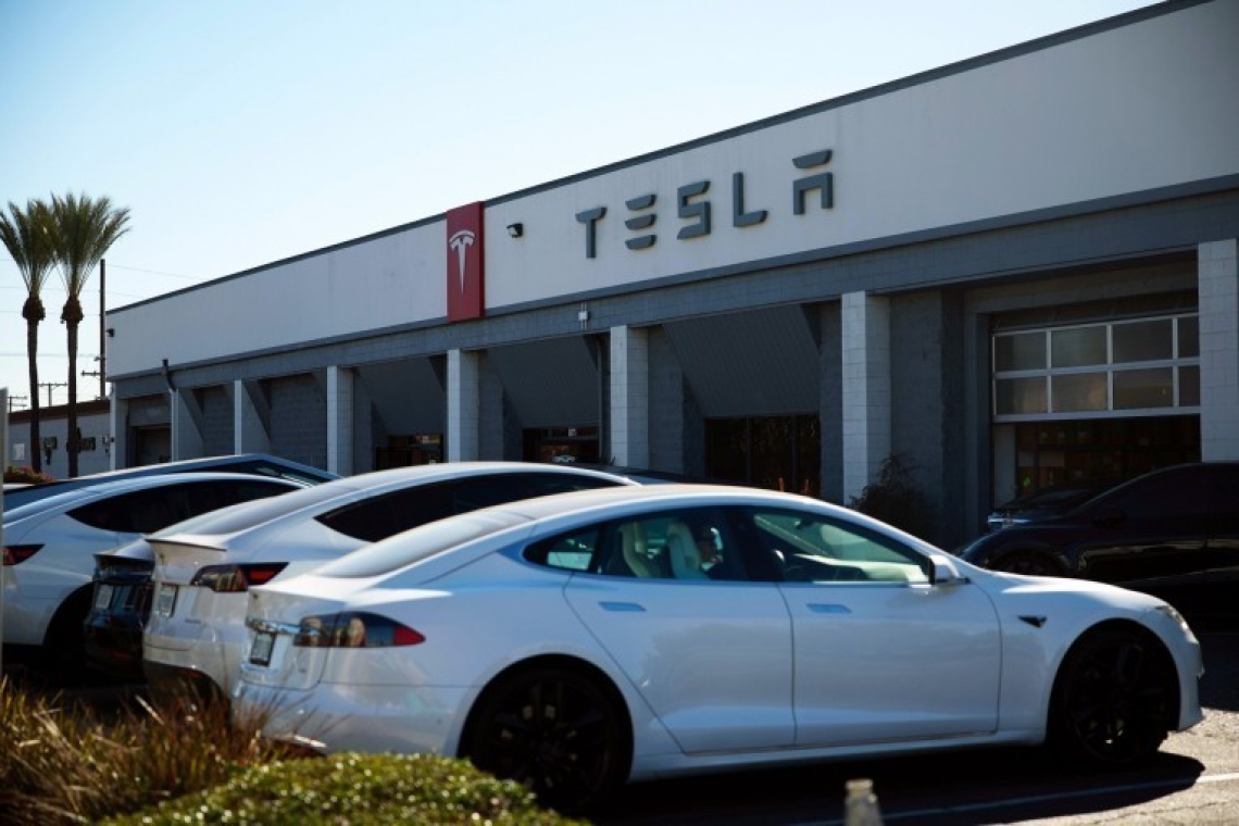 https://www.iefimerida.gr/sites/default/files/styles/medium_article_image/public/2024-02/tesla-03.jpg?itok=WdVc2kUw