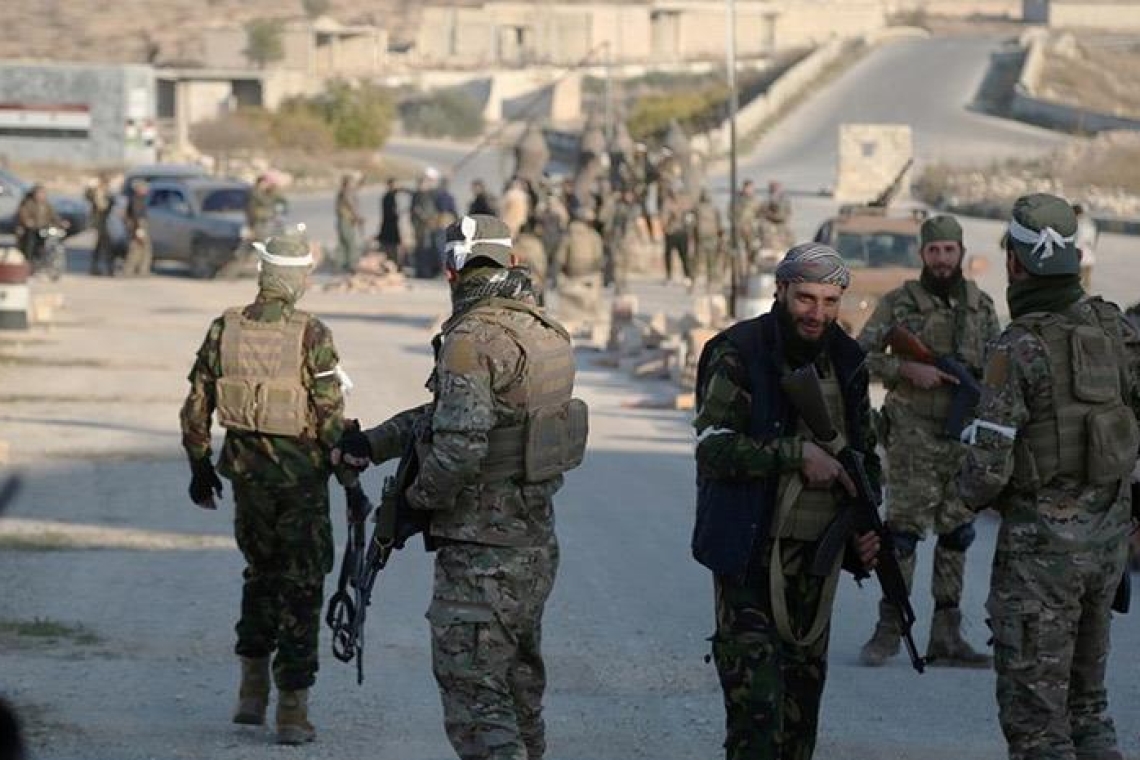 https://www.iefimerida.gr/sites/default/files/styles/medium_article_image/public/2025-03/syria-enoplos.jpg?itok=XO5-3gcg