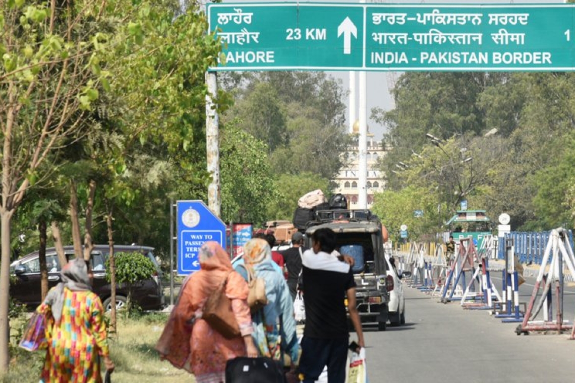 https://www.iefimerida.gr/sites/default/files/styles/medium_article_image/public/2025-04/india-pakistan-borders1.jpg?itok=R6Lt4oYk