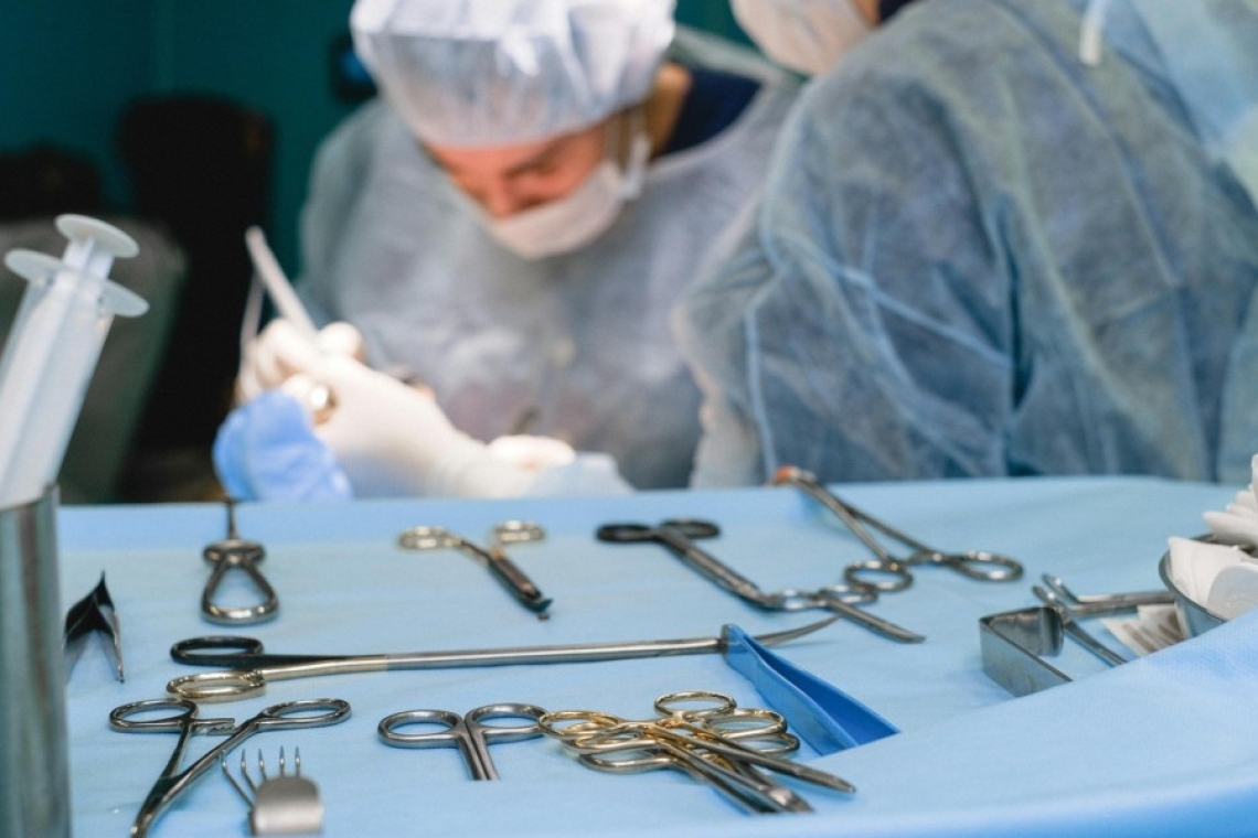 Μεταμόσχευση ήπατος σε 48χρονη με πολυκυστική νόσο στο Λαϊκό Νοσοκομείο