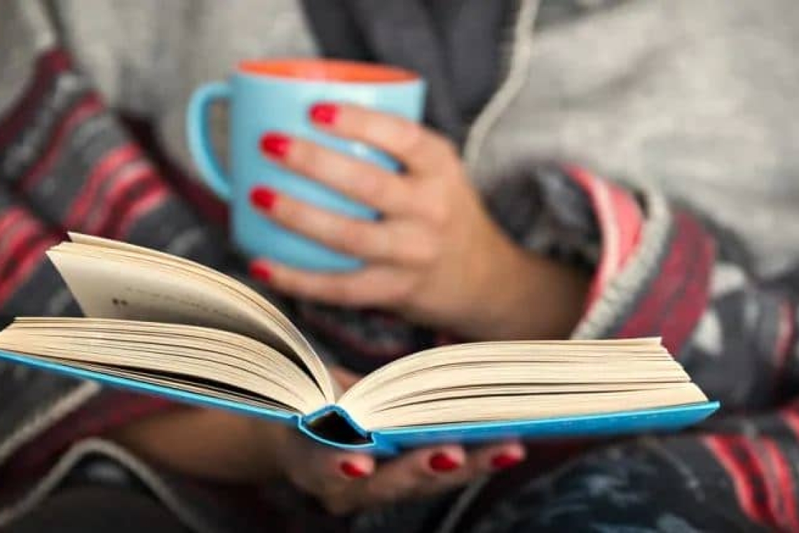 https://img.cnngreece.gr/img/1290/max/80/2025/05/15/b377862b-Freepik-brain-books.jpg?t=xyMHyhjDUNb5qQLvyVOMXw