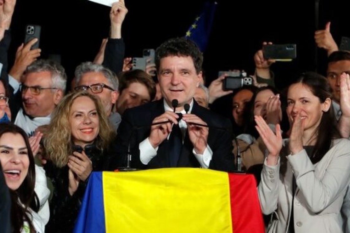 https://www.in.gr/wp-content/uploads/2025/05/2025-05-18T184548Z_1049706399_RC2HKEA4KECJ_RTRMADP_5_ROMANIA-ELECTION-620x350.jpg