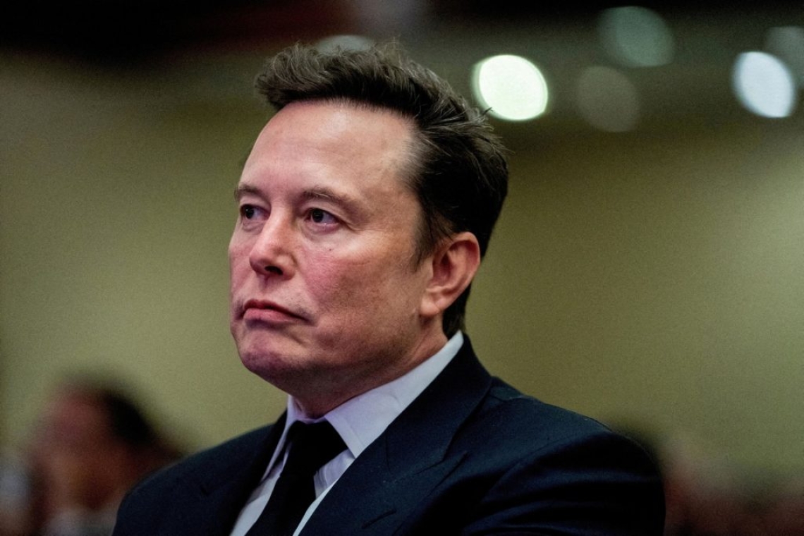 https://www.enikos.gr/wp-content/uploads/2022/08/elon-musk.jpg