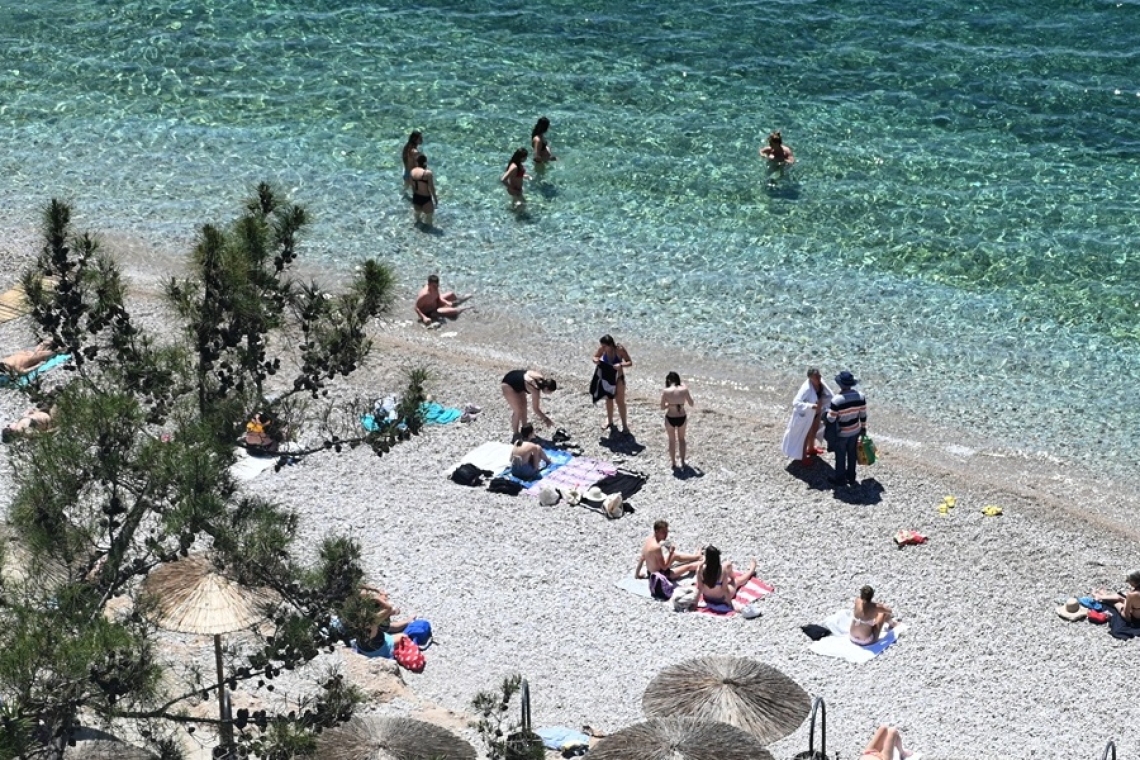 https://www.newsit.gr/wp-content/uploads/2025/06/zesti-kairos-eurok-1200x630.jpg