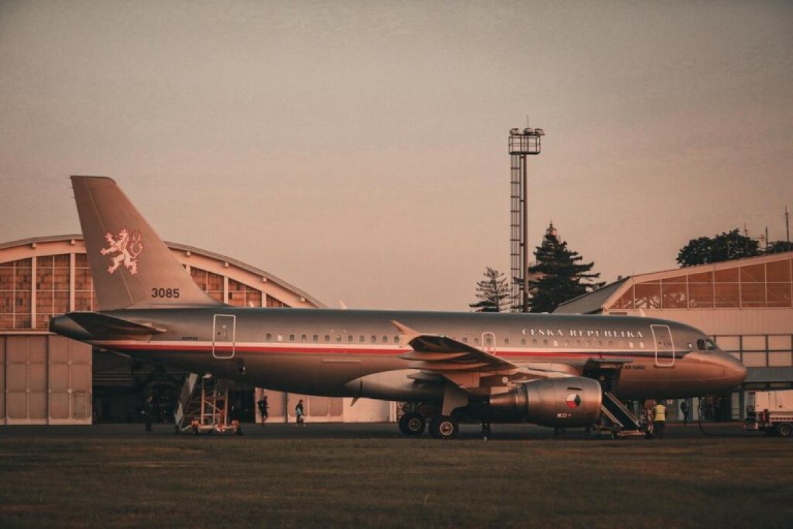 https://www.enikos.gr/wp-content/uploads/2025/06/AEROPLANO.jpg