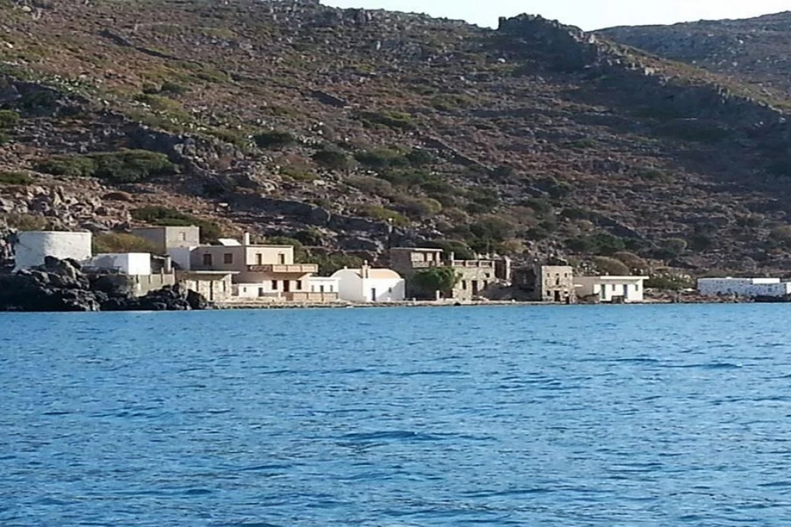 https://img.cnngreece.gr/img/1290/max/80/2025/06/29/ad18daed-1076080.jpg?t=zeIiOL1vCzLSdTcbHidJww