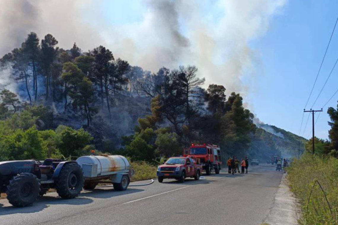 https://www.newsit.gr/wp-content/uploads/2025/07/xalkidiki-fotia-1200x675-1-1200x630.jpg
