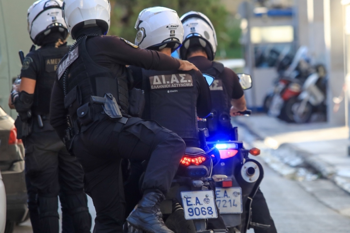 https://img.cnngreece.gr/img/1200/630/90/2024/06/02/4a18b2d7-astunomia-og.jpg?t=E2JTMgXE86kI5qJdax7wpA