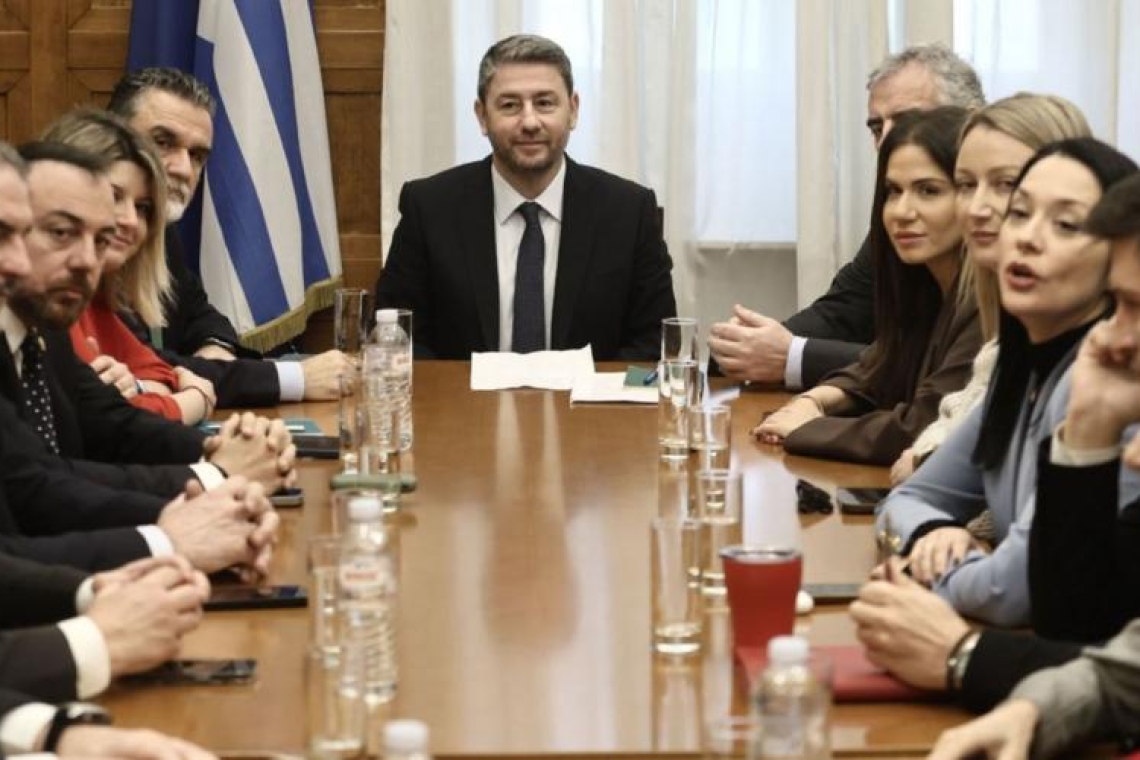 https://www.enikos.gr/wp-content/uploads/2025/02/pasok-4-scaled-1-600x412.jpg