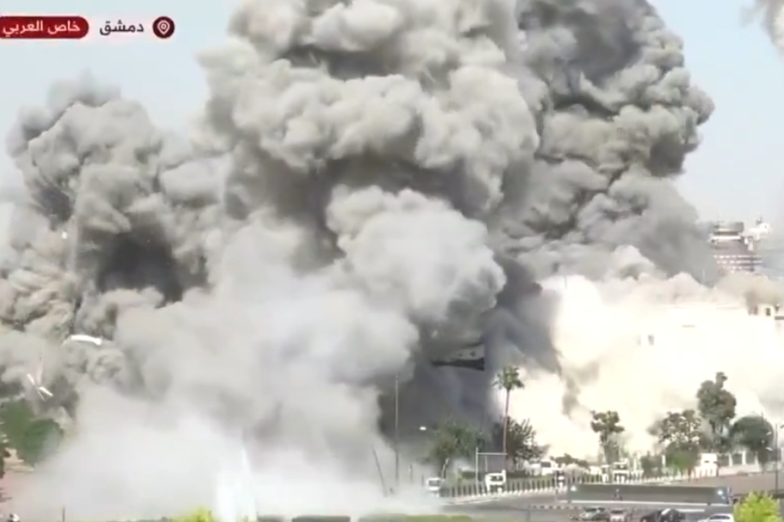 https://www.newsit.gr/wp-content/uploads/2025/07/damascus-israel-attack-1-1200x630.jpg