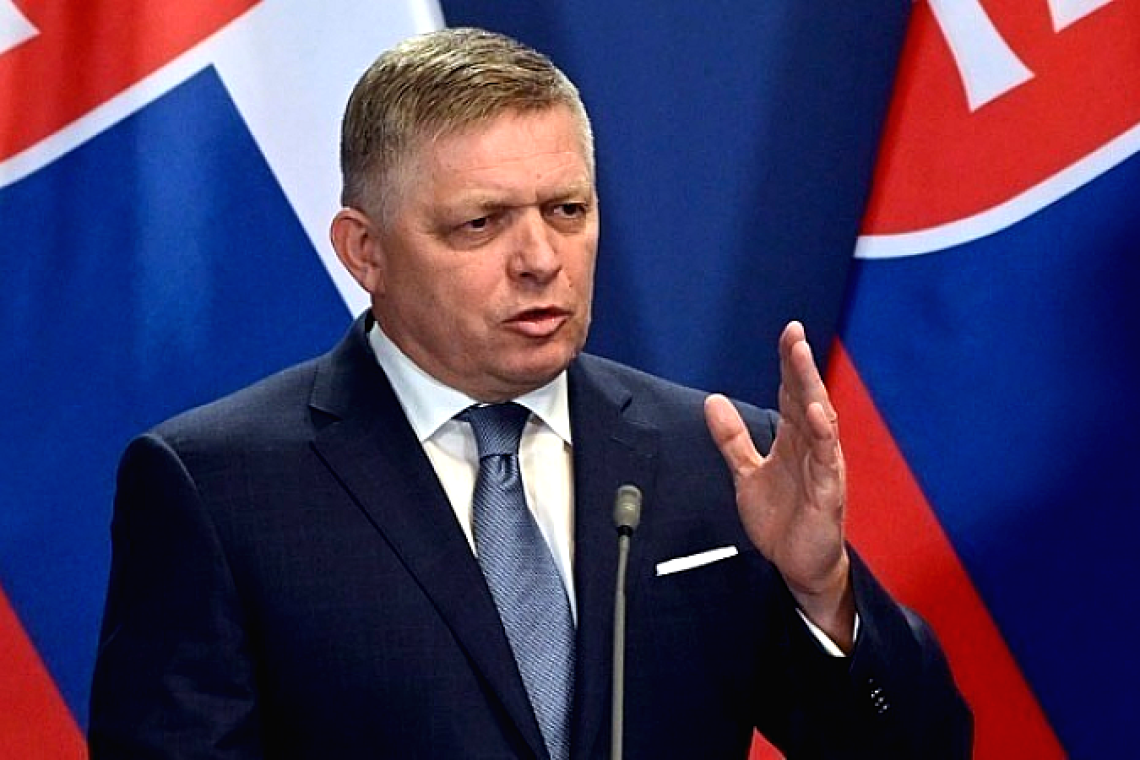 https://www.real.gr/wp-content/uploads/2025/03/prothypoyrgos-tis-slobakias-rompert-fitso_252863_435887_type13262.jpg