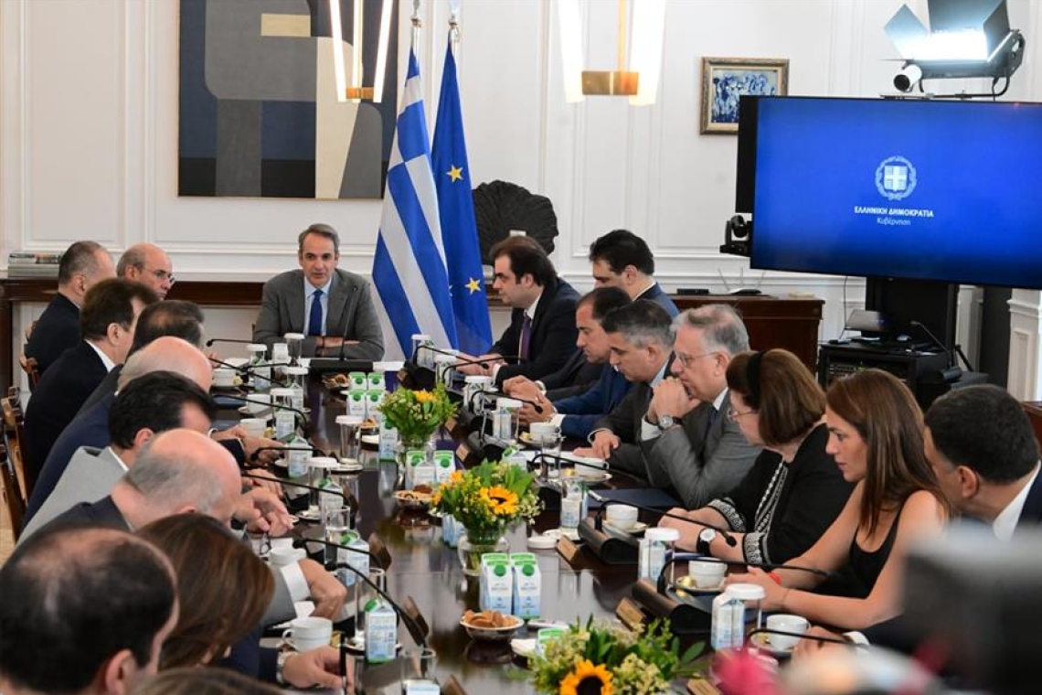 https://www.real.gr/wp-content/uploads/2025/03/ypoyrgiko1-1162x800.jpg