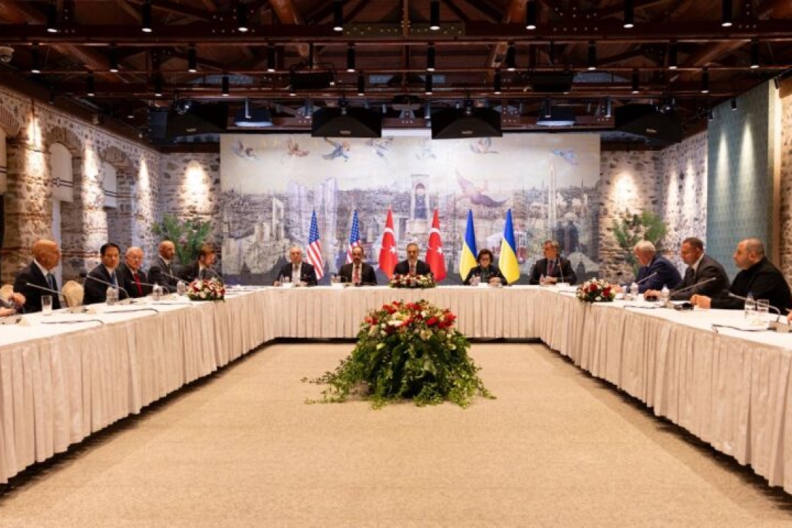 https://www.enikos.gr/wp-content/uploads/2025/09/lavrov-546x412.jpg