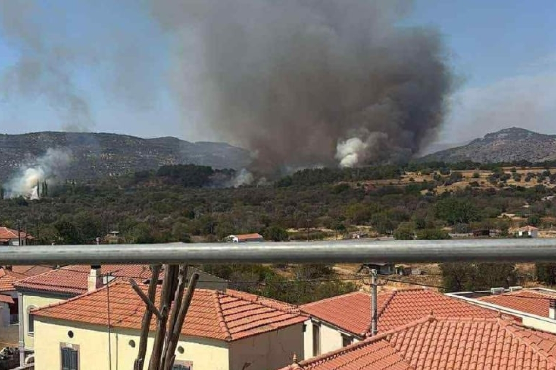 https://www.parapolitika.gr/images/640x360/jpg/files/2025-08-24/fotia.jpg