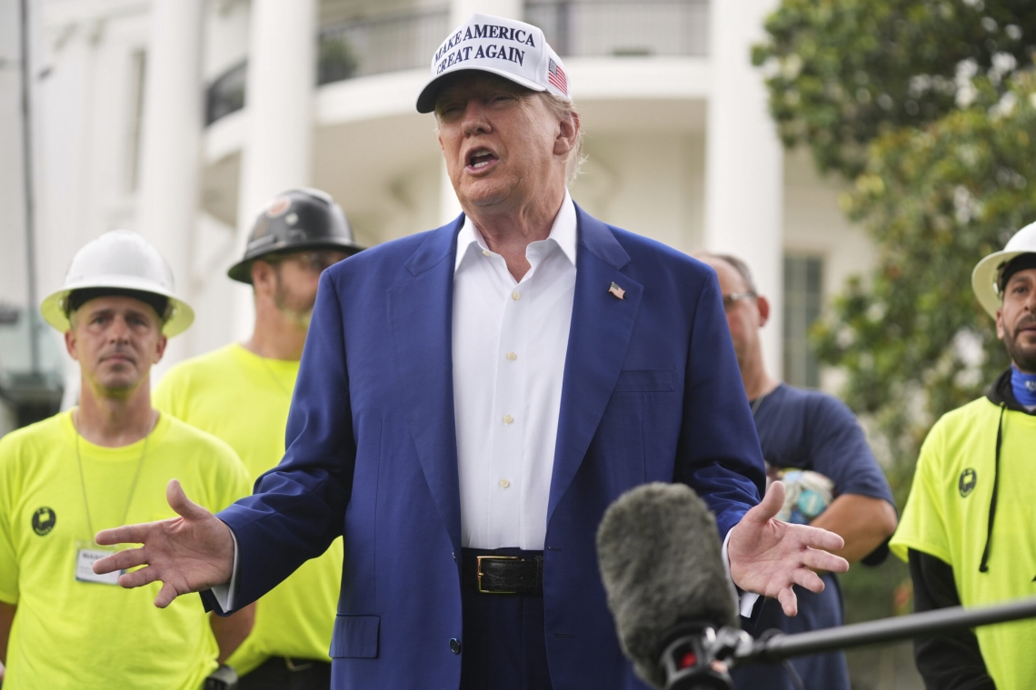 https://www.enikos.gr/wp-content/uploads/2025/07/Trump-reuters.jpg