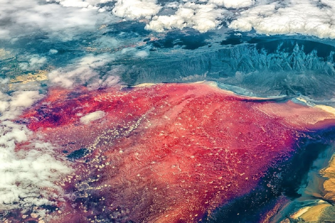 Το μυστήριο της λίμνης Νάτρον στην Τανζανία