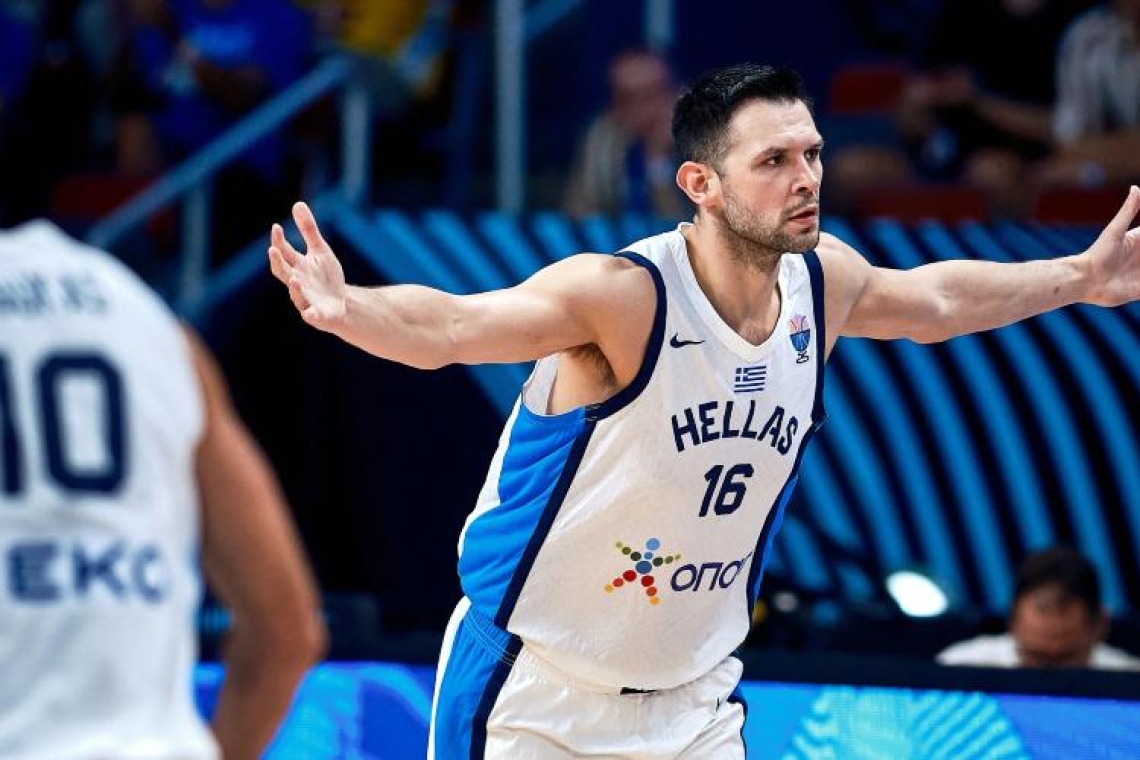 https://www.parapolitika.gr/images/640x360/1/webp/files/2025-09-20/olympiakos-papanikolaou-basketleague.webp