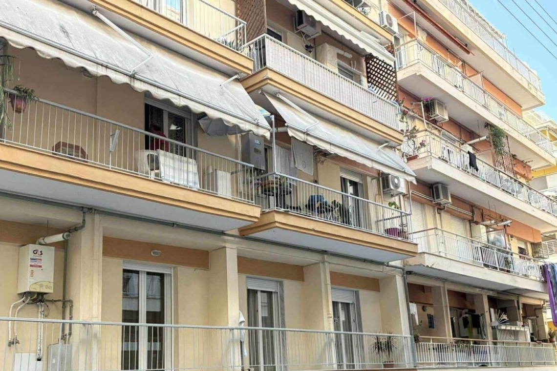 https://www.parapolitika.gr/images/640x360/jpg/files/2025-09-20/frikti-dolofonia-thessaloniki.jpg
