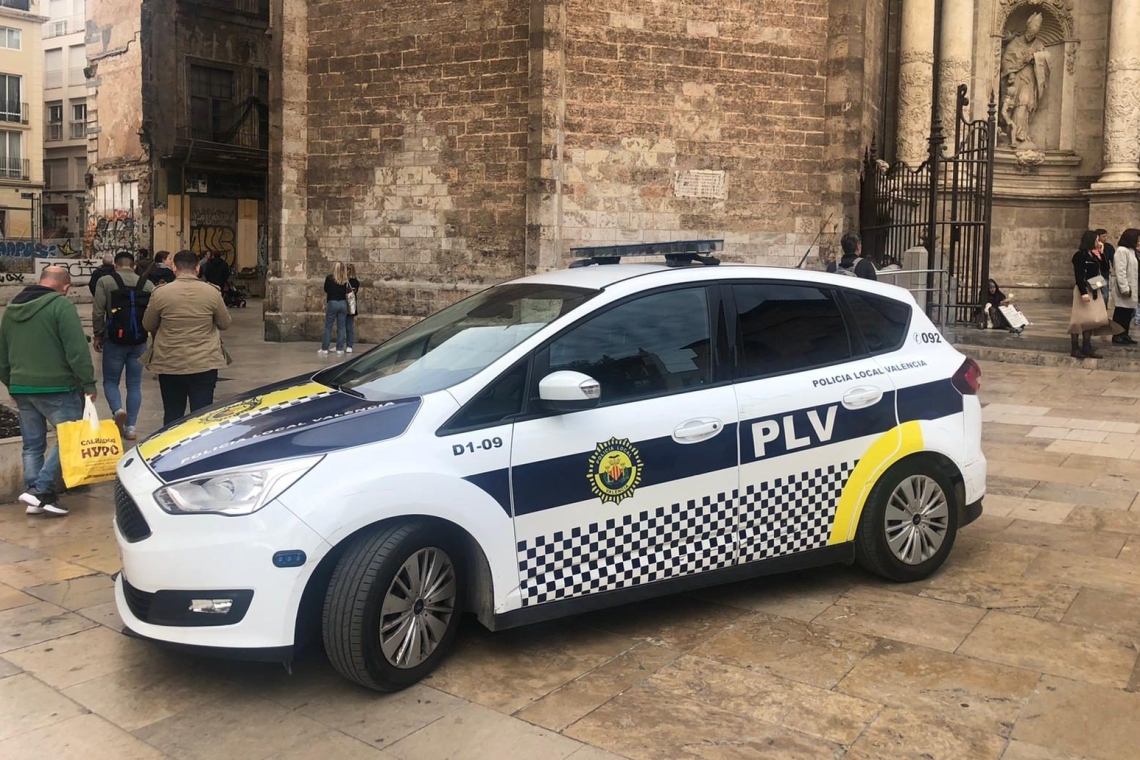 https://www.enikos.gr/wp-content/uploads/2025/10/valencia-police-e1760434722367.jpg