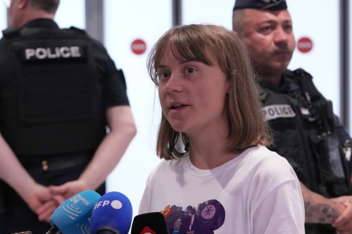 https://www.newsit.gr/wp-content/uploads/2025/10/greta-thunberg-2-1200x630.jpg