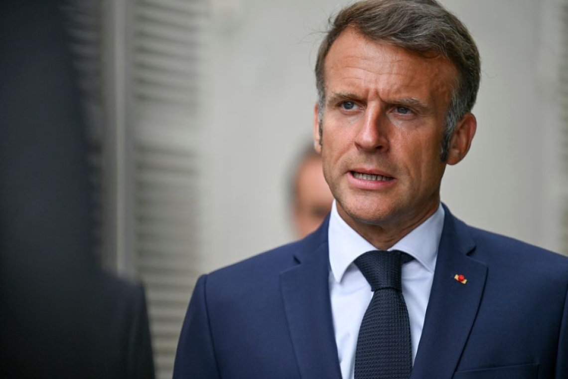 https://www.enikos.gr/wp-content/uploads/2025/10/Macron-plus-Louvre.jpg