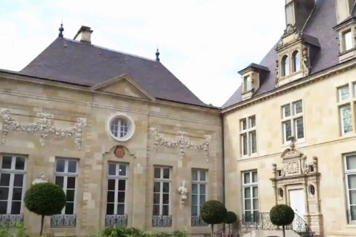 https://www.newsit.gr/wp-content/uploads/2025/10/louvre-3-1200x630.jpg