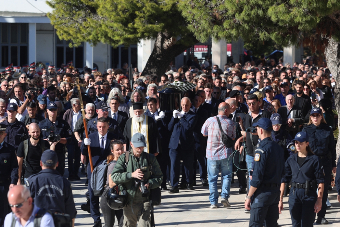 https://www.parapolitika.gr/images/640x360/jpg/files/2025-10-25/6703206.jpg