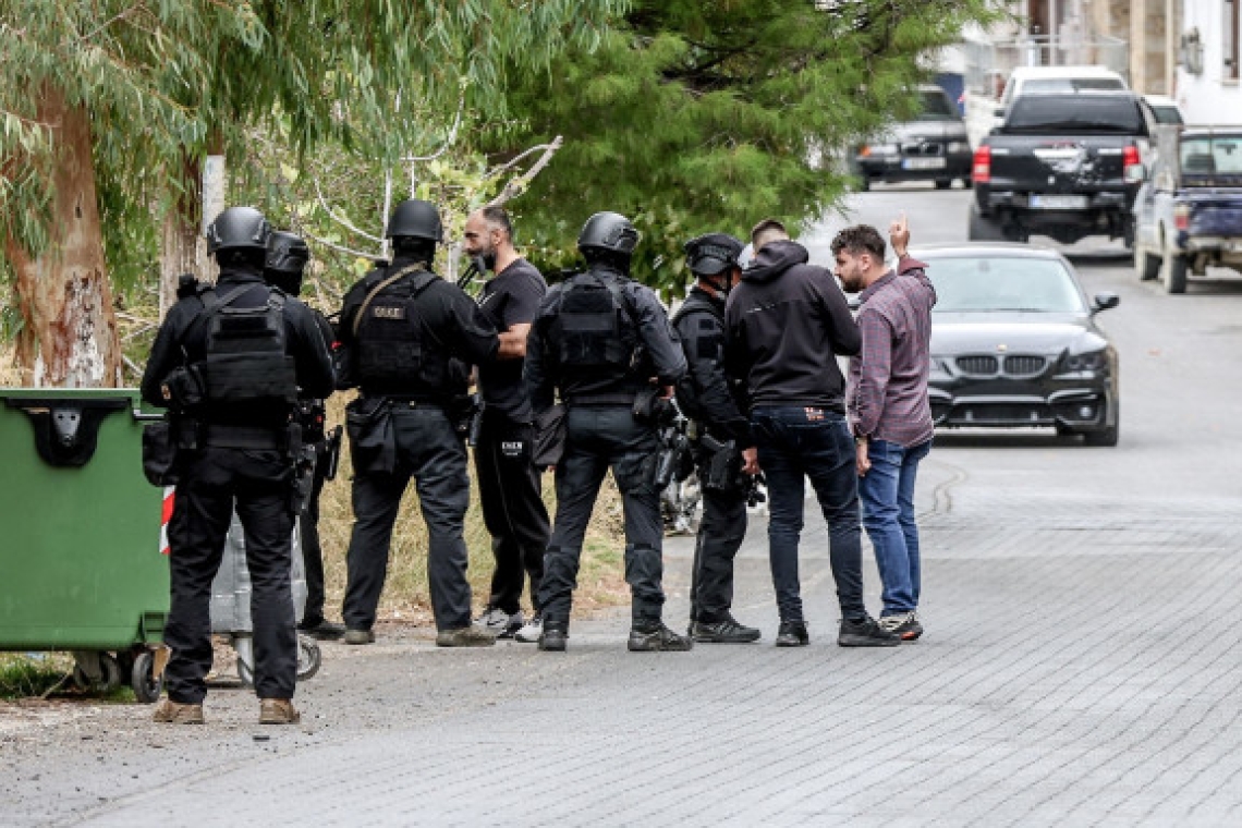 https://www.parapolitika.gr/images/640x360/jpg/files/2025-11-01/borizia-irakleiou-xorio-fantasma-pirobolismoi-nekroi-aimatoxisia.jpg