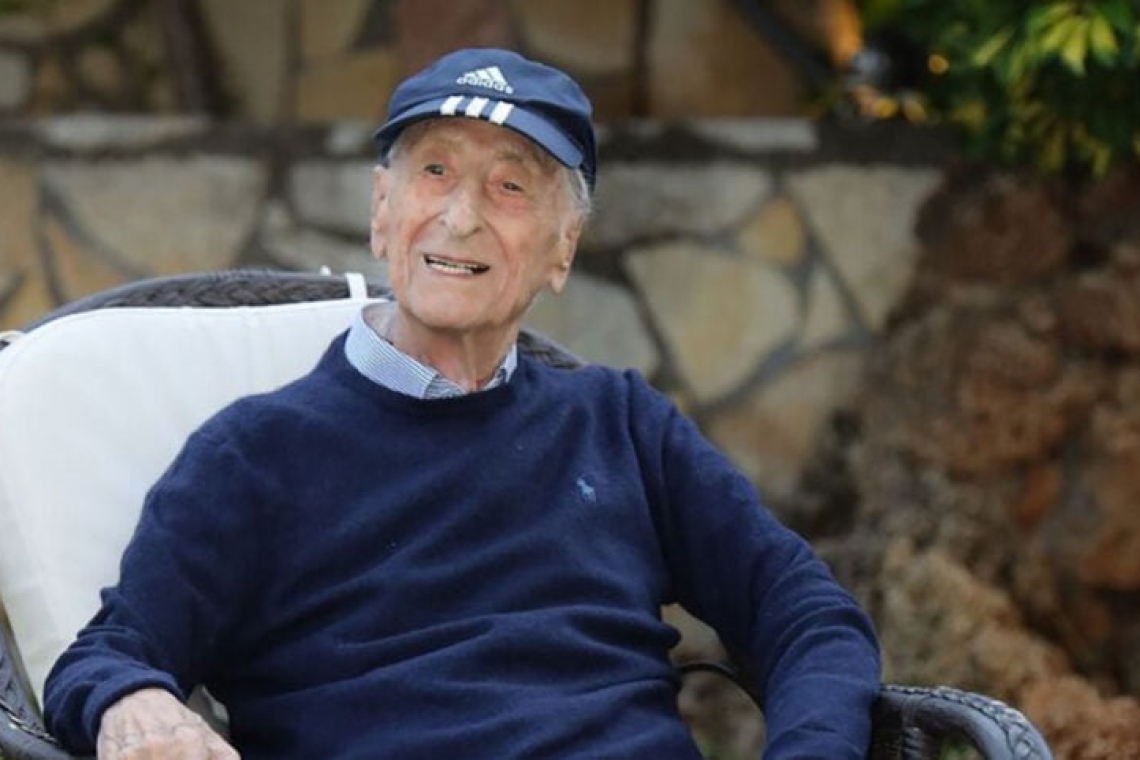 Πέθανε ο Λέο, πατέρας της Βίκυς Λέανδρος, σε ηλικία 102 ετών