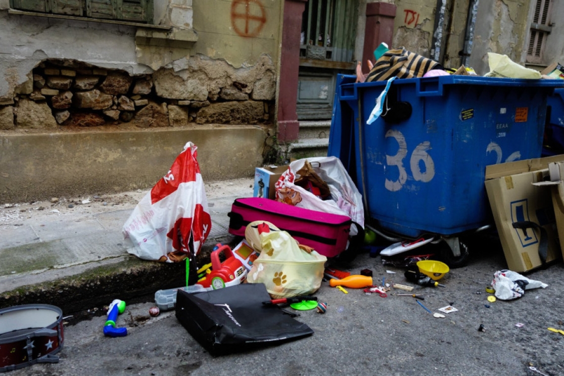 https://www.parapolitika.gr/images/640x360/1/jpg/files/2025-11-07/syllipsi-gia-mpaza-sti-thessaloniki.jpg