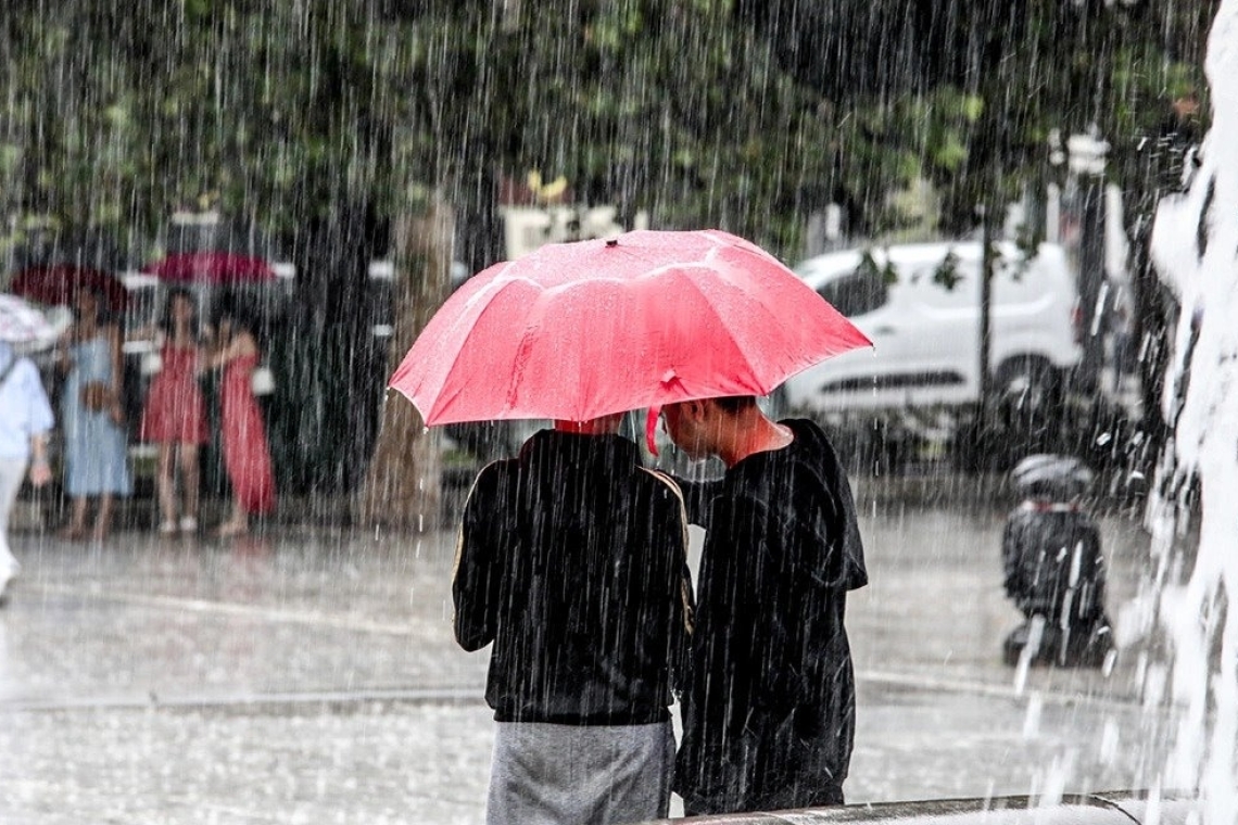 https://www.parapolitika.gr/images/640x360/1/jpg/files/2025-12-06/kolydas-antikyklonas.jpg