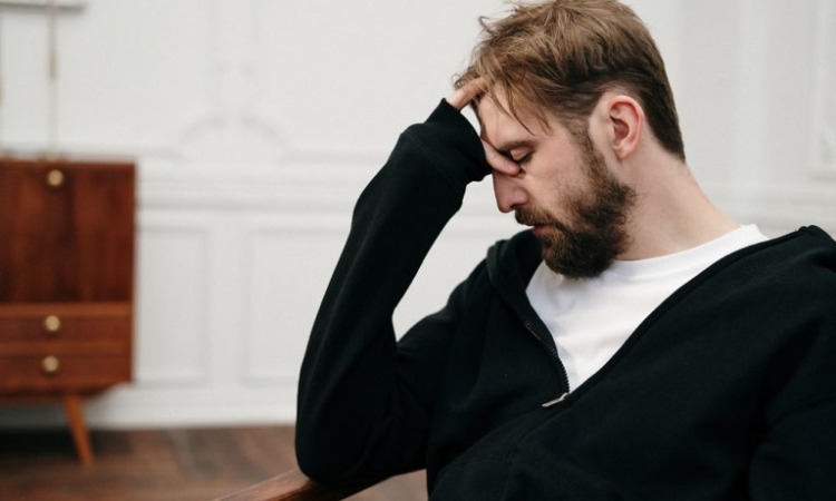 Όταν δεν σε βαραίνει τίποτα, αλλά ούτε σε χαροποιεί