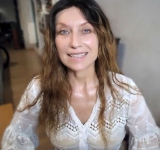 Απώλεια: Η τραγουδίστρια Κλαούντια Ντελμέρ και η μάχη με τον καρκίνο