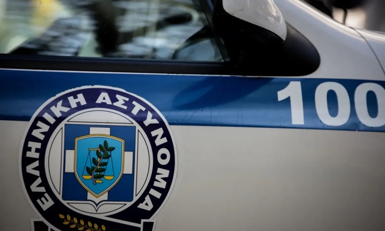 Σύλληψη νεαρών στην Καλαμάτα για κλοπές σε εκκλησίες και αυτοκίνητα