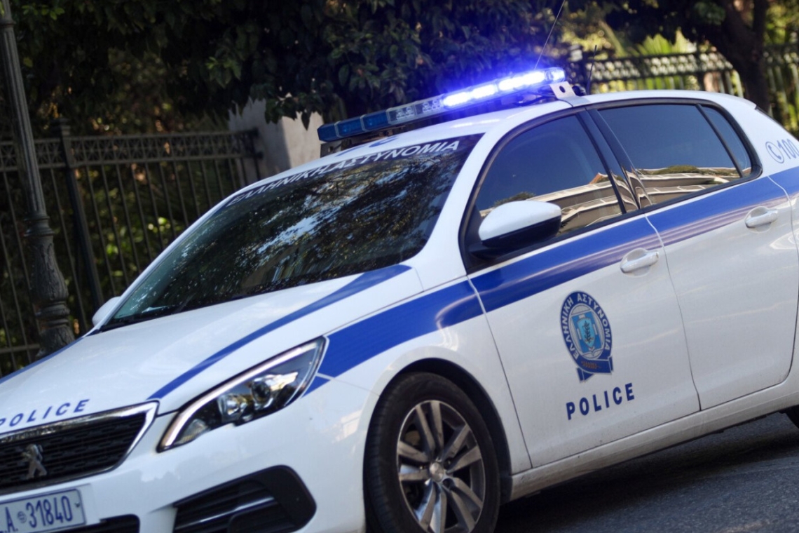 https://www.parapolitika.gr/images/640x360/jpg/files/2026-01-10/thessaloniki-syllipsi-interpol.jpg