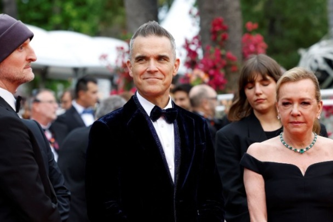 https://www.real.gr/wp-content/uploads/2026/01/Robbie-Williams-2.jpg