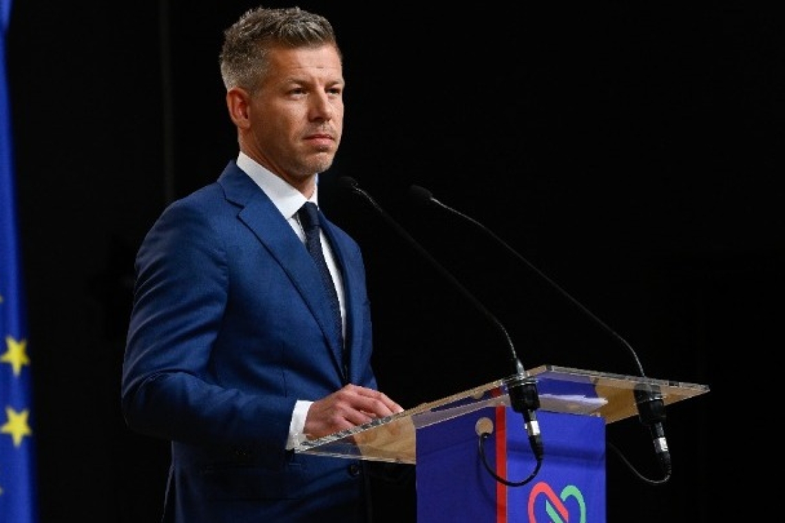 https://www.in.gr/wp-content/uploads/2026/04/2026-04-17T115440Z_1647694764_RC2ZQKAA8NJJ_RTRMADP_5_HUNGARY-POLITICS-MAGYAR-620x350.jpg